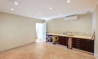 Commerce  27 m² à louer à Valbonne (06560)