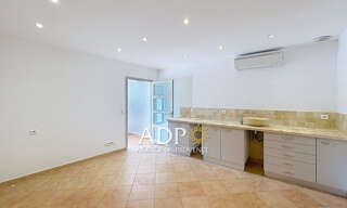 Commerce  27 m² à louer à Valbonne (06560)