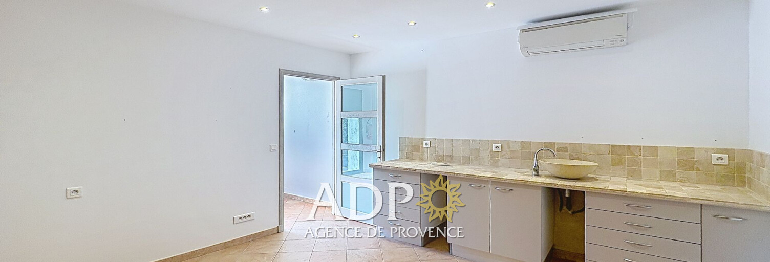 Commerce  27 m² à louer à Valbonne (06560)