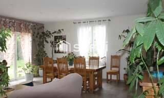 Maison 9 Pièces 250 m² à vendre à Vendat (03110)