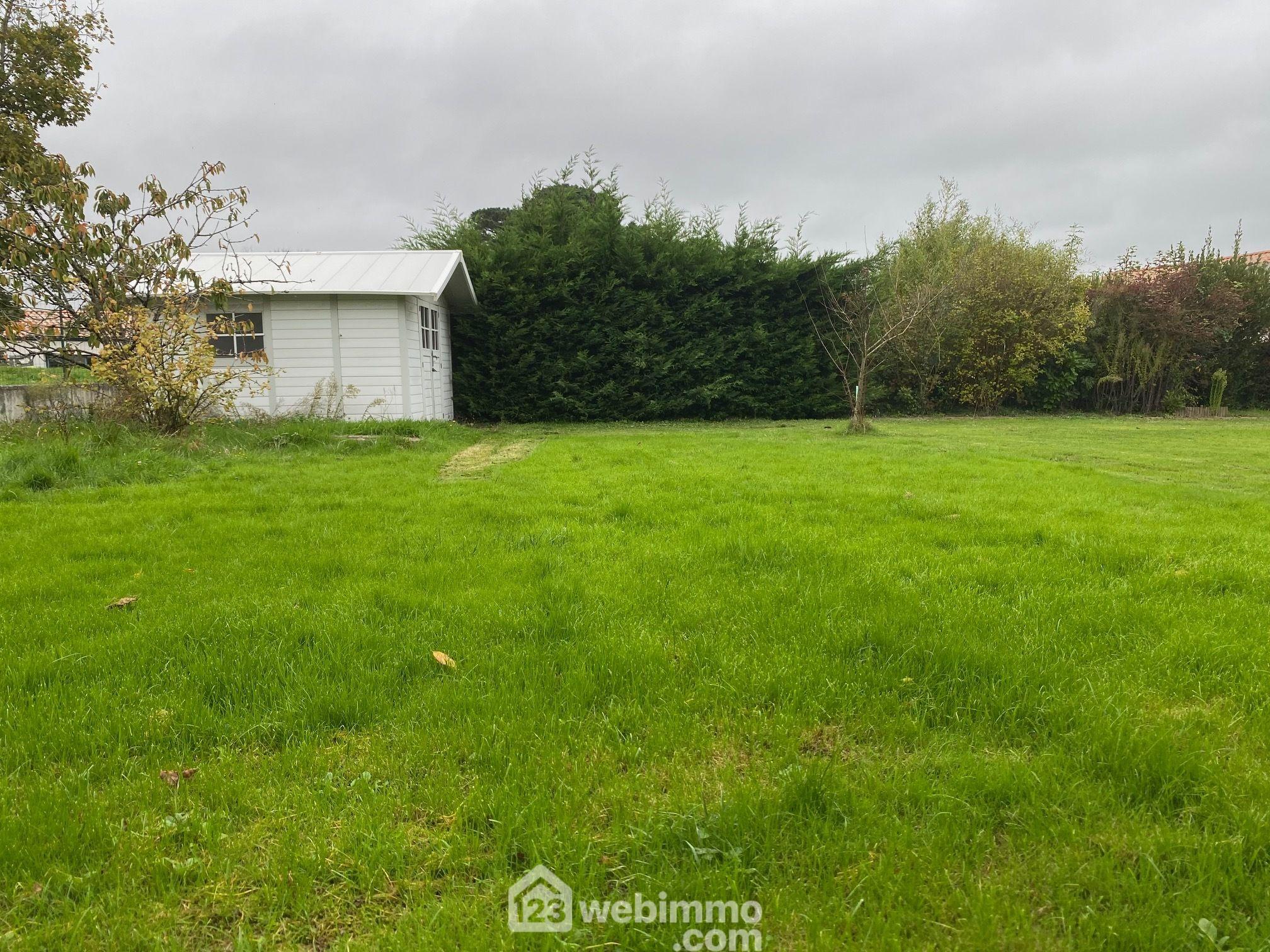 Photo Terrain constructible - 548m² - Talmont-Saint-Hilaire image 3/4