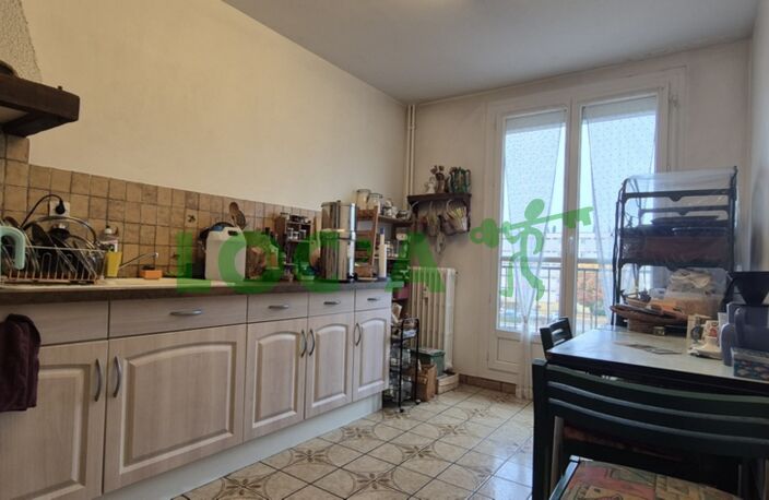 Appartement F4 de 74 m² — photo 2