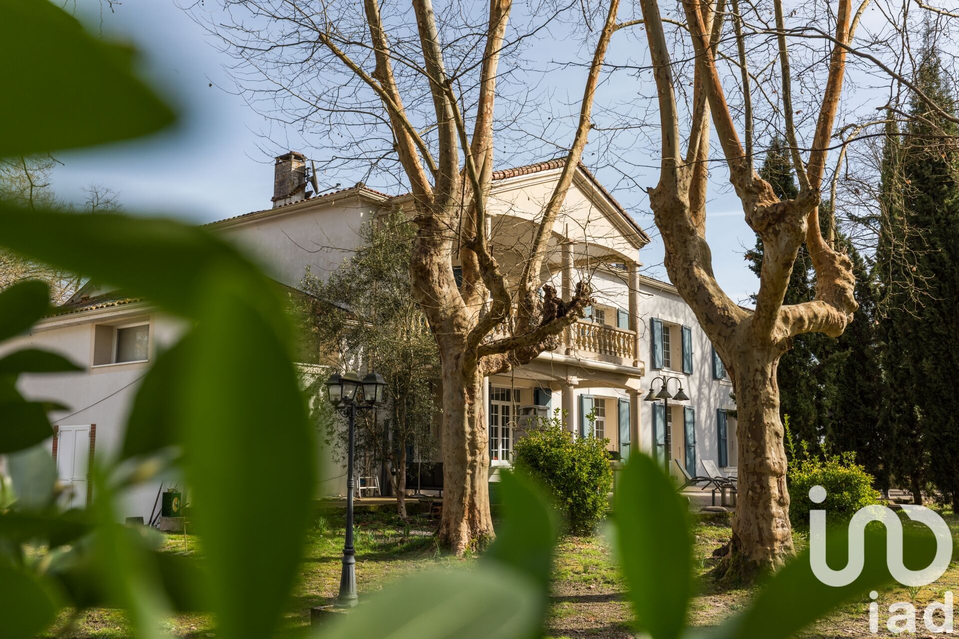 Mont-De-Marsan - 586m² - 11p.