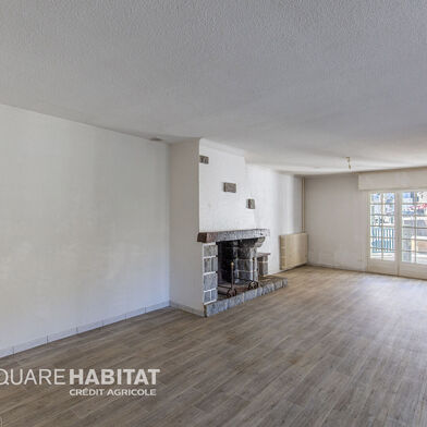 Appartement 6 pièces 255300 €