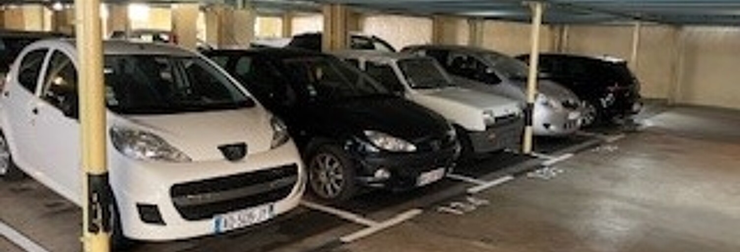 Garage  108 m² à vendre à Saint-Étienne (42100)