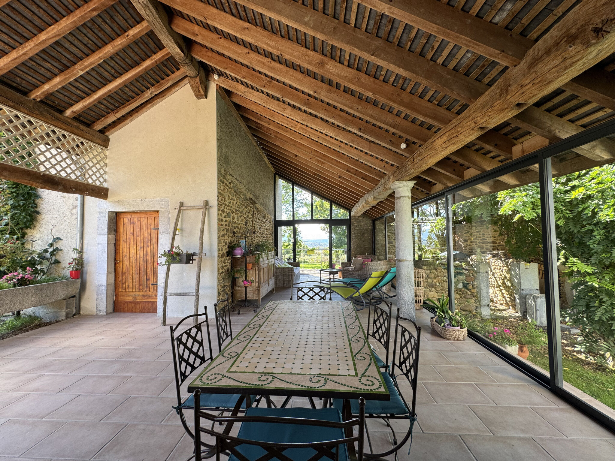 Propriété  T6 à vendre Andoins 64420