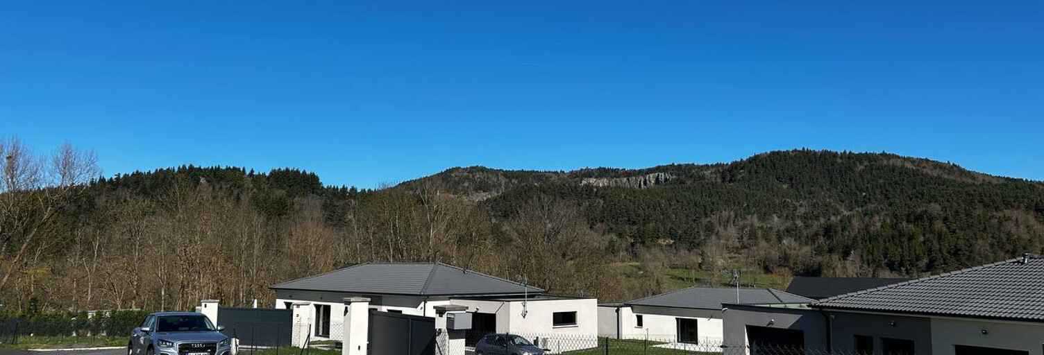 Terrain  957 m² à vendre à Saint-Pierre-Eynac (43260)