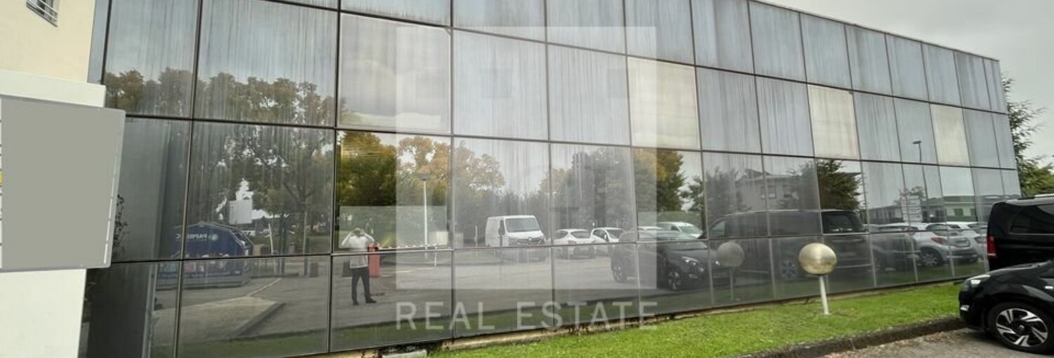 Bureau  718 m² à louer à Dardilly (69570)