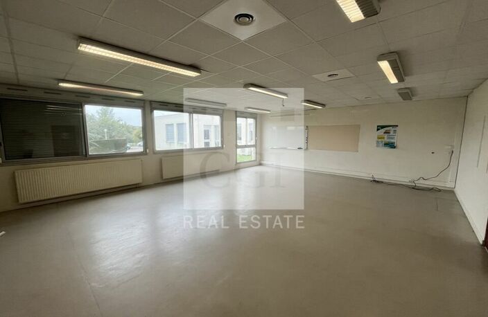 BUREAUX à LOUER — photo 2