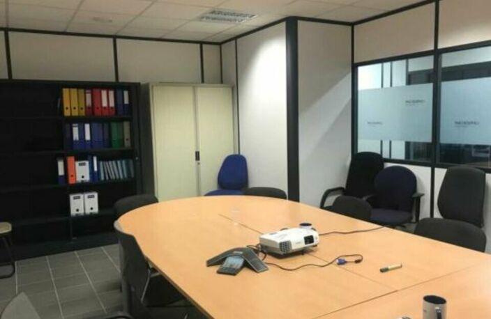 BUREAUX à LOUER — photo 4
