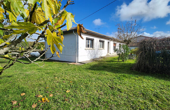 PUGNAC - MAISON DE 132 m2 sur PLUS DE 1000 m2 DE JARDIN — photo 2