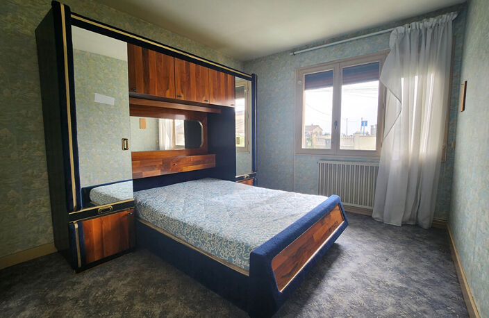 PUGNAC - MAISON DE 132 m2 sur PLUS DE 1000 m2 DE JARDIN — photo 4
