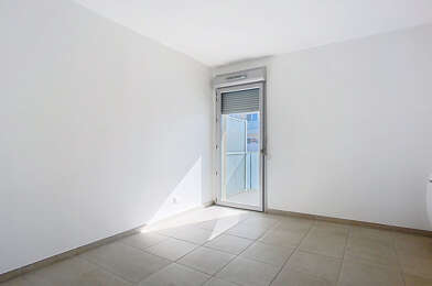 Appartement 3 pièces 916 €