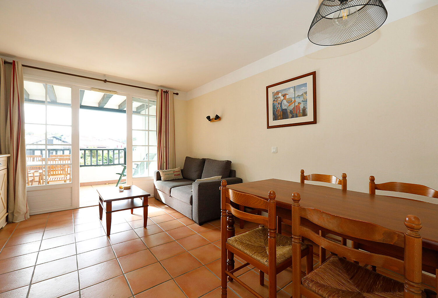 Ciboure A vendre Appartement 2 pièces et place de parking en sous-sol — photo 1