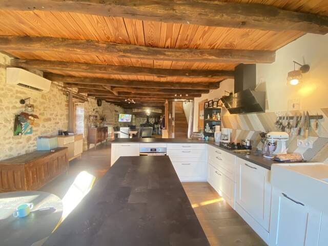 Maison et dépendances — photo du bien