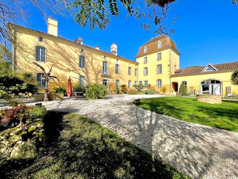 Château — photo 1