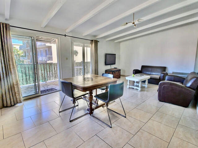 Marignane centre-Appartement 4 pièces d'une surface de 82m² avec terrasse. — photo du bien