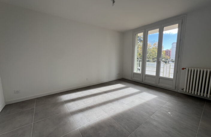 Appartement T3 rénové — photo 2