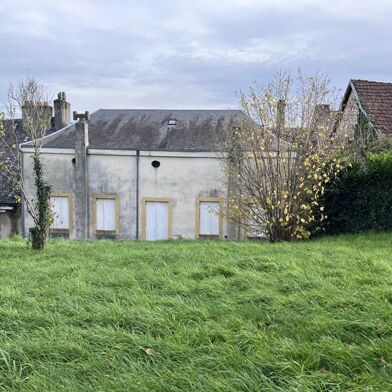 Maison 8 pièces 77400 €