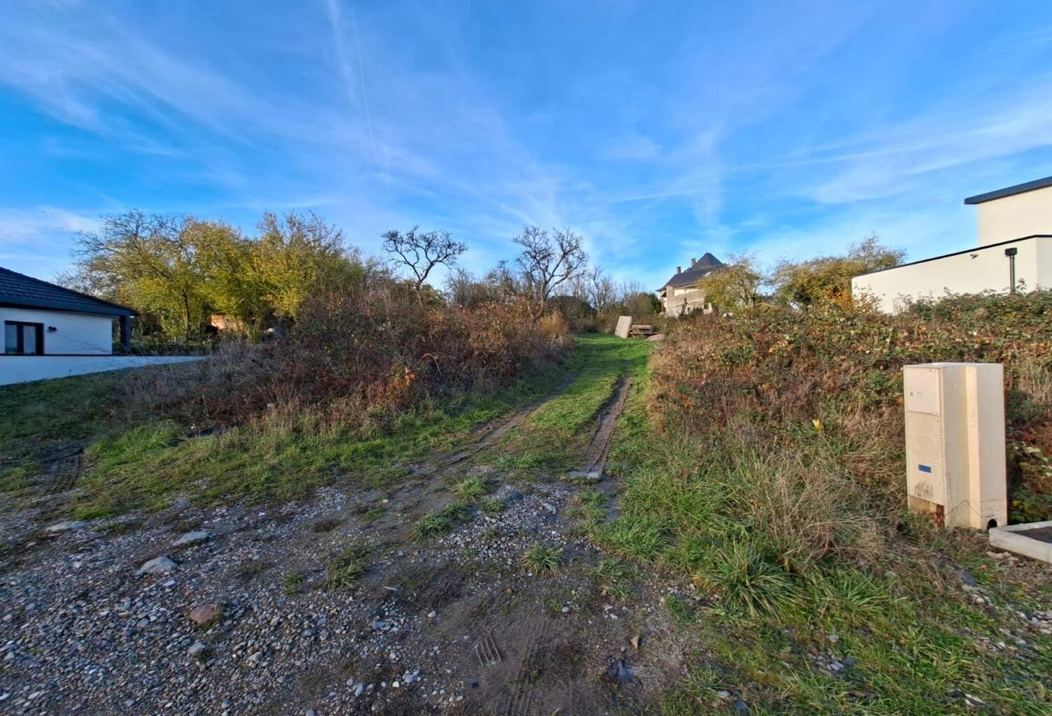 Calme, nature et qualité de vie : le terrain idéal pour votre futur projet ! — photo 1