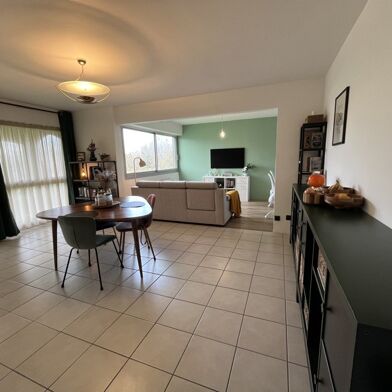 Appartement 4 pièces 155875 €