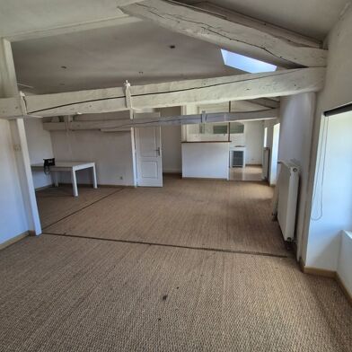 Appartement 3 pièces 114030 €