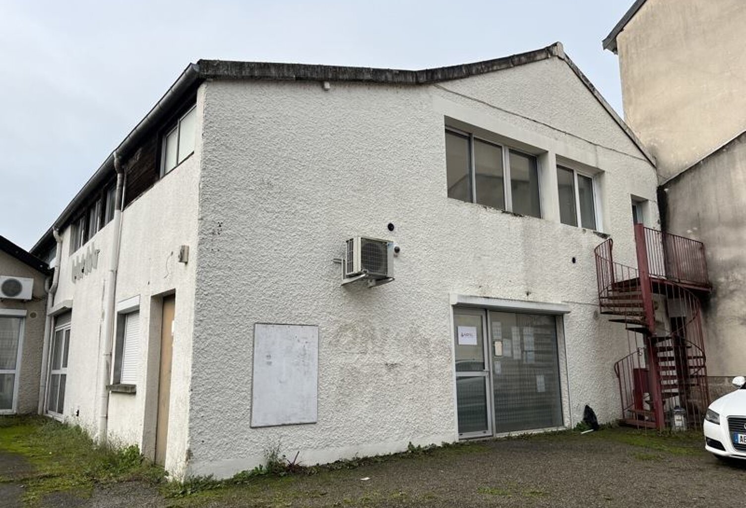 Murs et fonds de 0 pièces principales — photo 1