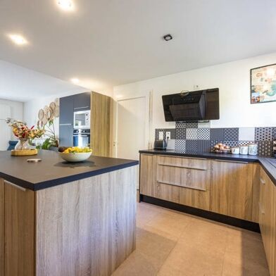 Maison 5 pièces 369600 €