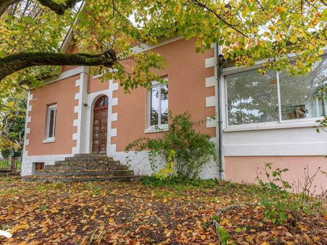 Maison en pierre de 4 pièces principales — photo du bien