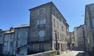 Immeuble   m² à vendre à Confolens (16500)