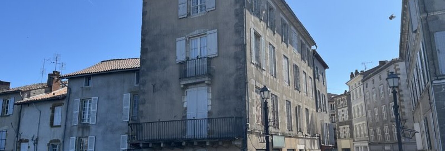 Immeuble   m² à vendre à Confolens (16500)