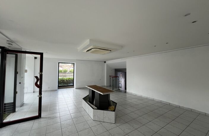 Vente immeuble   Confolens (16500) — photo 3