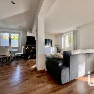 Maison 5 pièces 245000 €