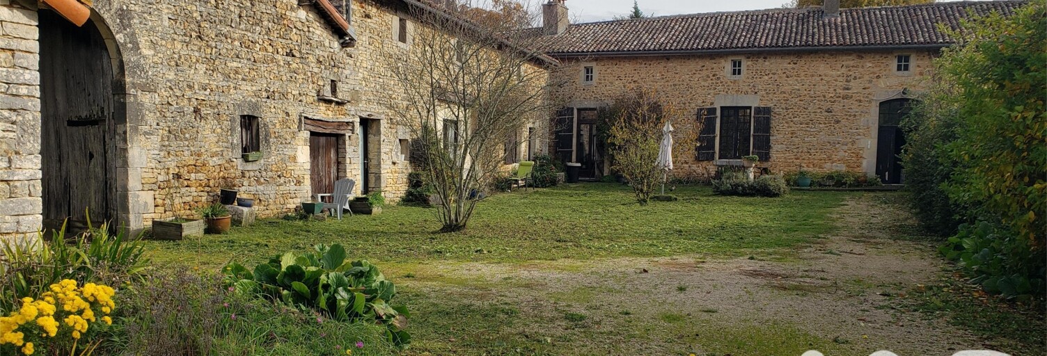 Maison 11 Pièces 300 m² à vendre à Brux (86510)