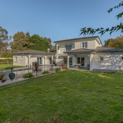 Maison 6 pièces 653688 €