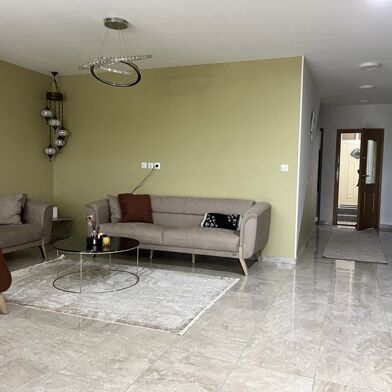 Immeuble  166625 €