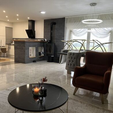 Immeuble  166625 €