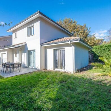 Maison 4 pièces 399900 €