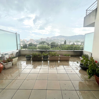 Appartement 3 pièces 900 €