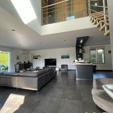 Maison 7 pièces 654999 €