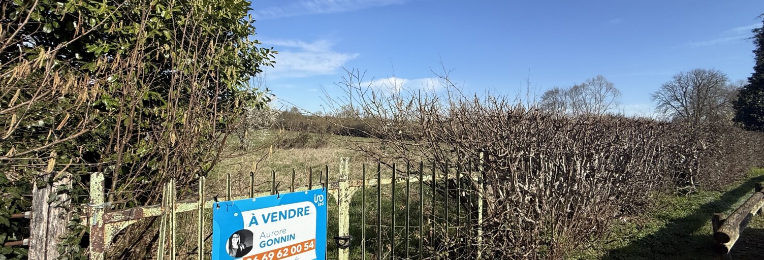 Terrain  2275 m² à vendre à Saint-Pierre-le-Moûtier (58240)