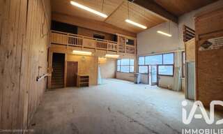 Immeuble  350 m² à vendre à Magland (74300)