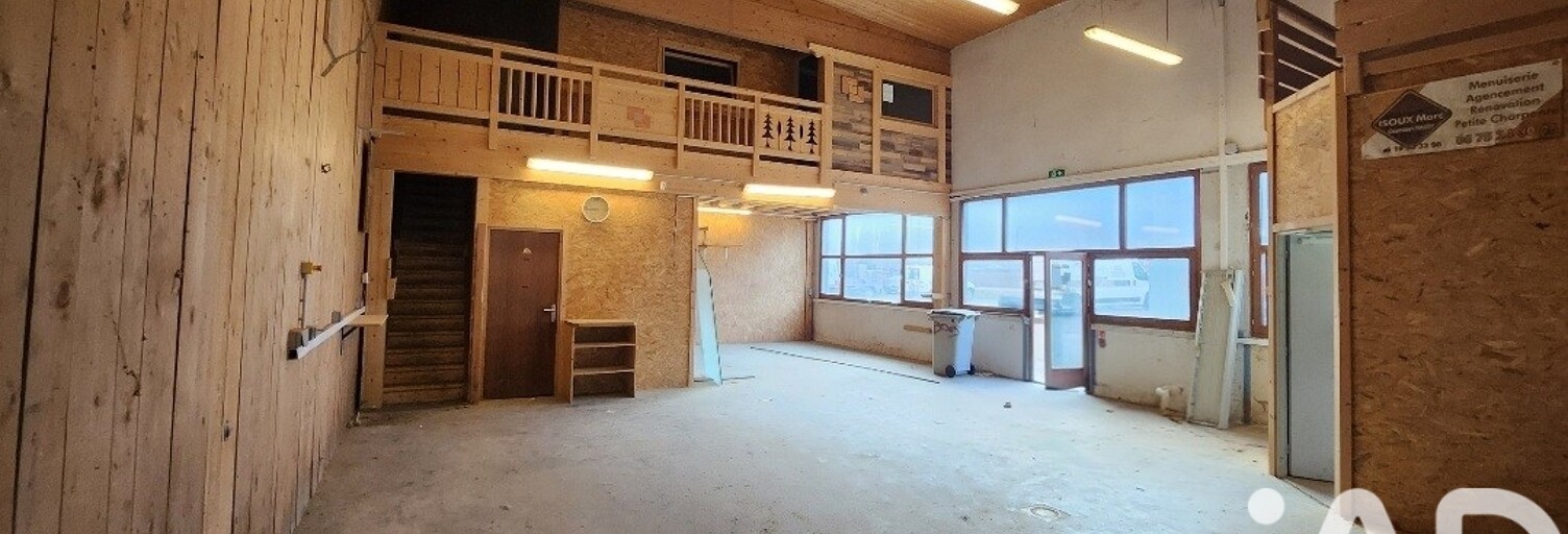 Immeuble  350 m² à vendre à Magland (74300)