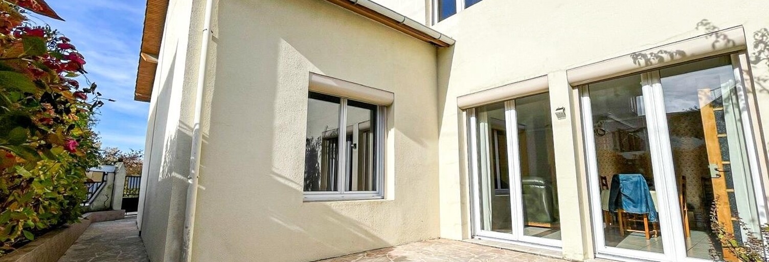 Maison 6 Pièces 121 m² à vendre à Saint-Cyr-l'École (78210)
