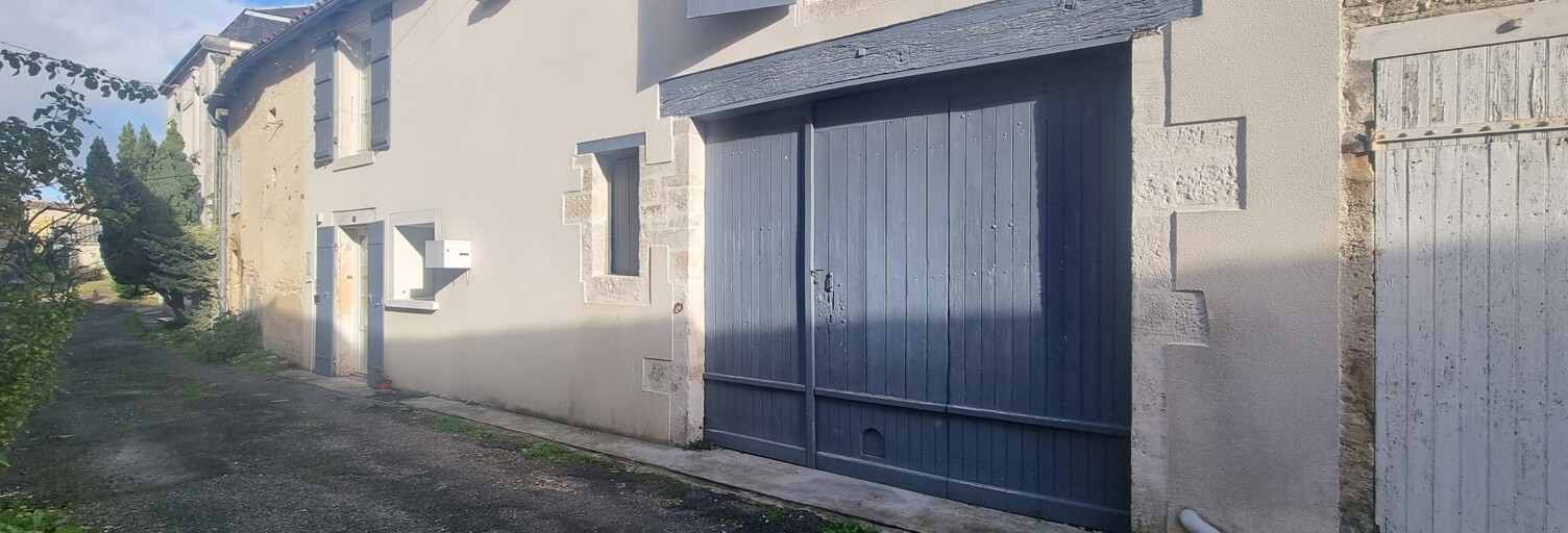 Maison 3 Pièces 106 m² à vendre à Dampierre-sur-Boutonne (17470)