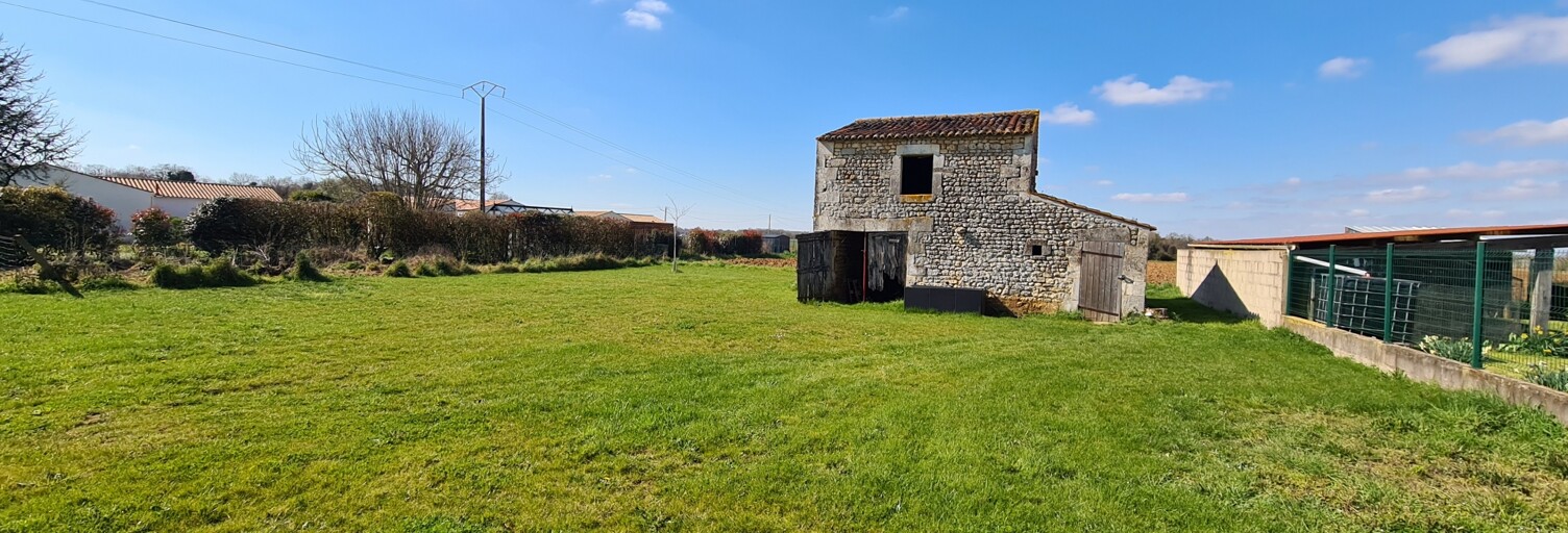 Terrain  883 m² à vendre à Saint-Porchaire (17250)