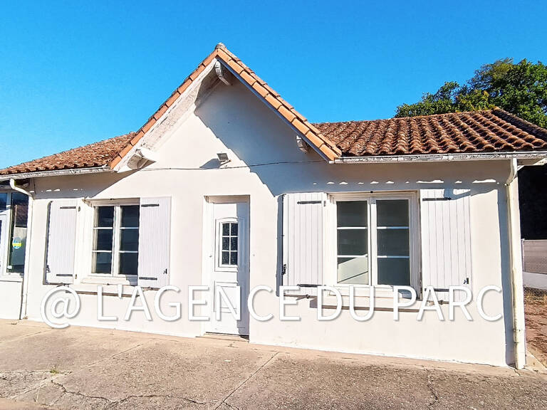 Proche ROYAN — photo 1