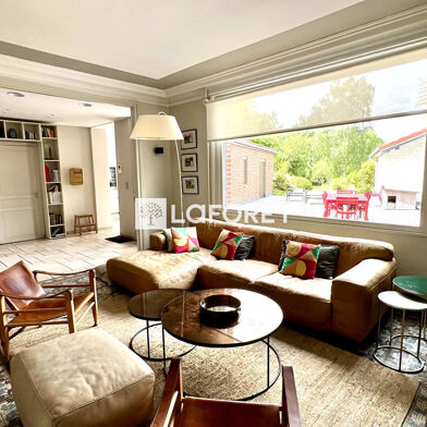 Maison 10 pièces 749000 €