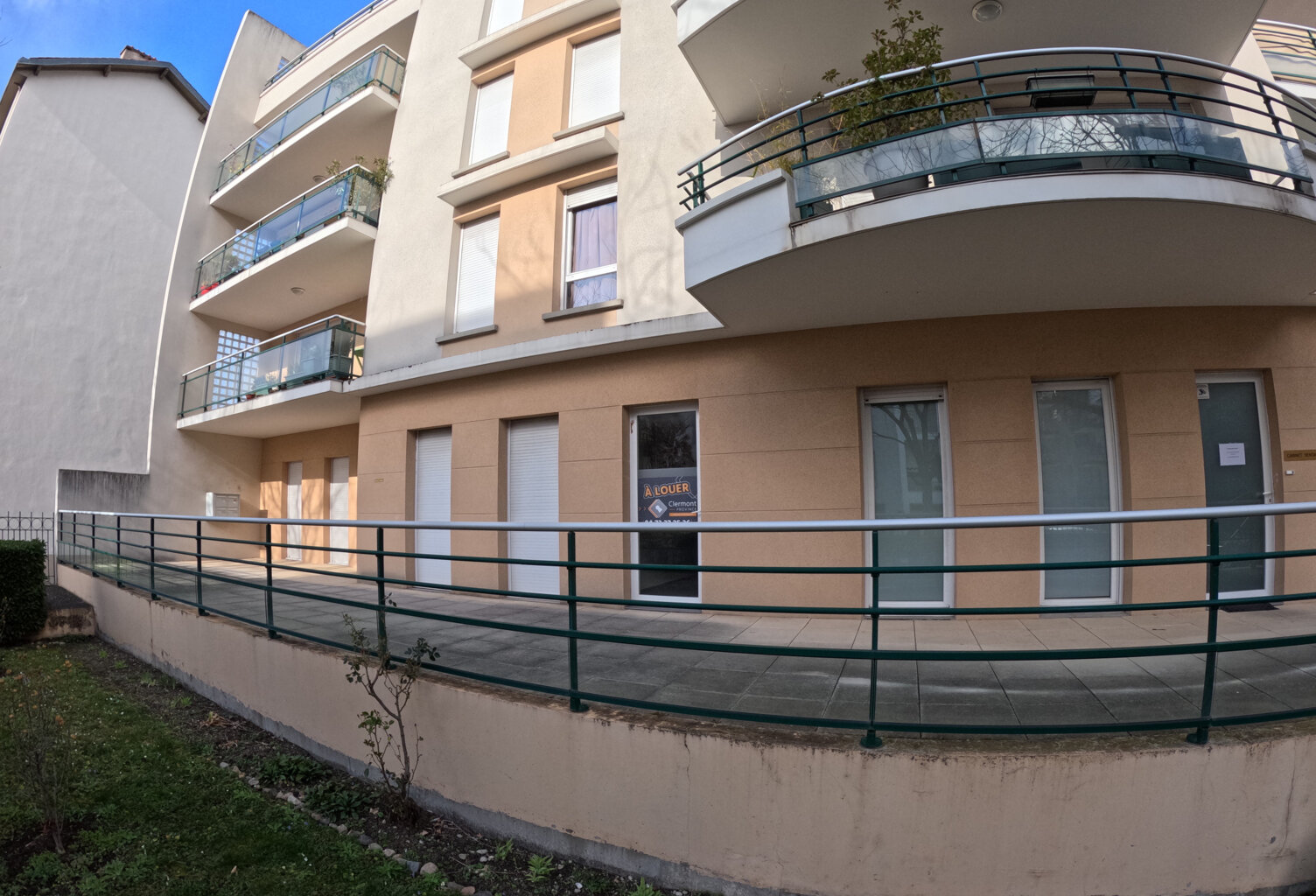 Murs commerciaux 77m2 à Clermont-Ferrand - locataire en plac — photo 1