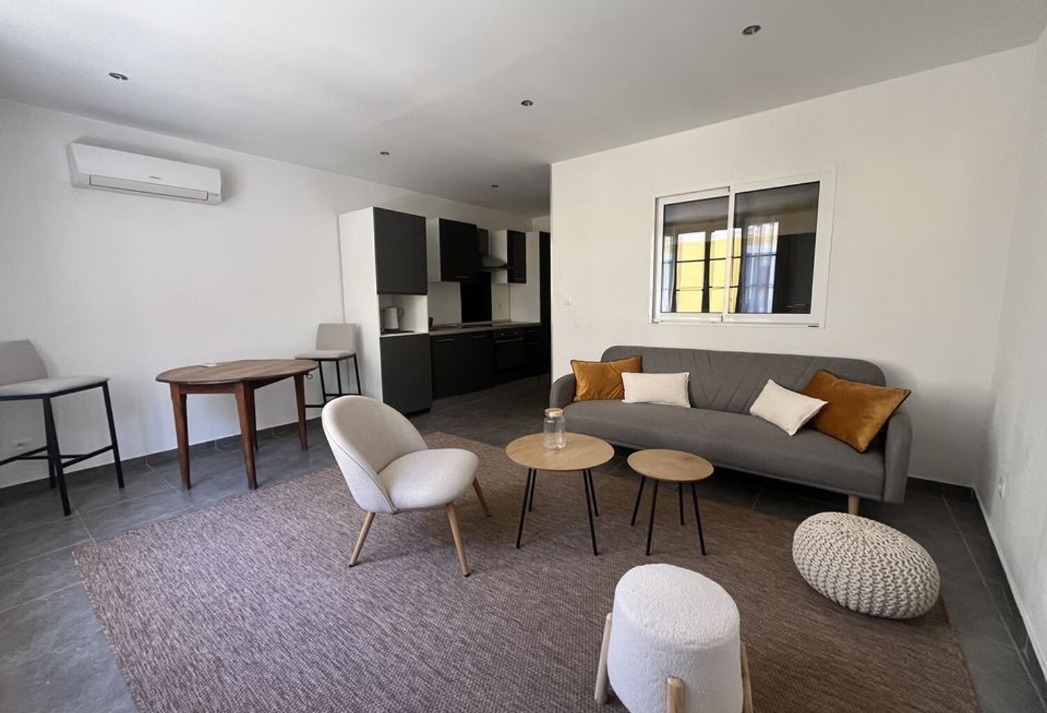 Centre historique de Jonquières : bel appartement rénové — photo 1